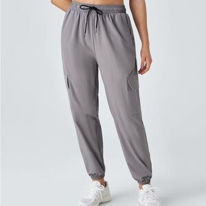 Halara Mid Rise Drawstring Pocket Casual Cargo Joggers Size Medium Grey NWT
